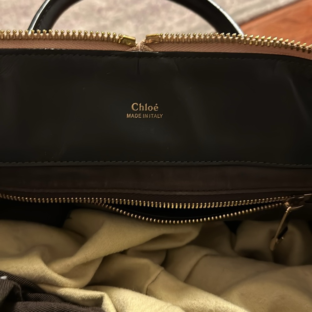 Chloé Cream Leather Shoulder Bag with Black Strap and Gold Hardware - Picture 3 of 12